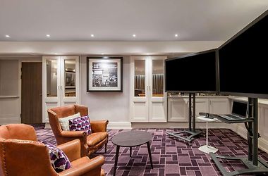 Radisson Blu Manchester Airport Hale  Exterior photo